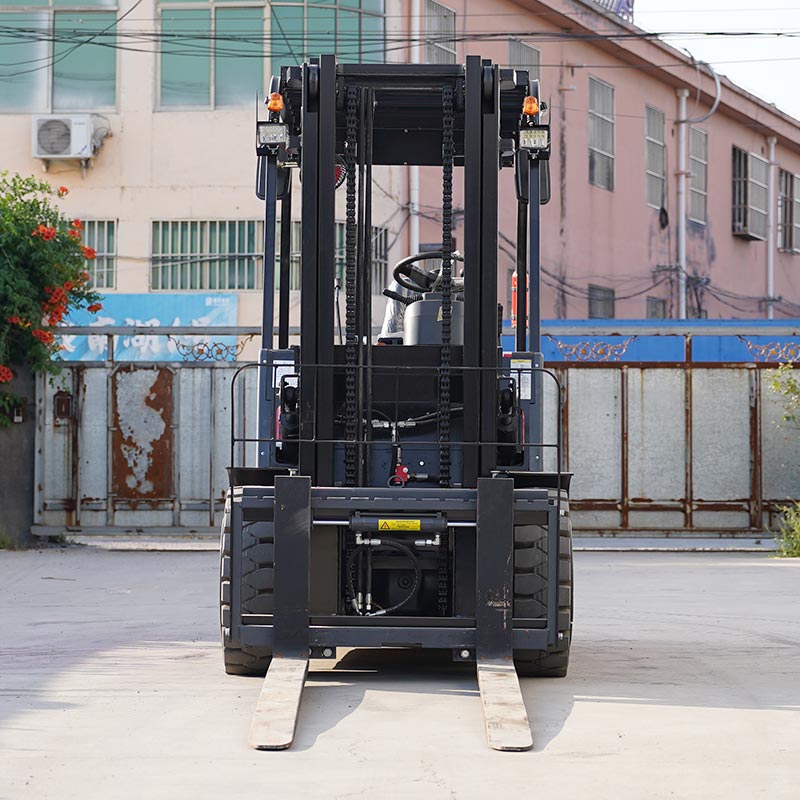 5-Ton Electric Forklift - Image 3